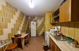 Apartament 3 camere, 68 mp, decomandat, zona 1 Decembrie