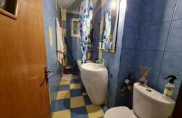 Apartament 3 camere, 68 mp, decomandat, zona 1 Decembrie