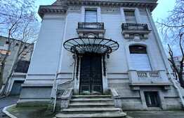 Casă de exceptie, 16 camere, 1000 mp, arhitectură unică, zona Ultracentrala!