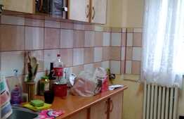 Apartament de 4 camere, reabilitat, decomandat, spatios, Titan!