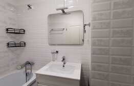 Apartament de 2 camere, decomandat, loc de parcare, zona Drumul Sării