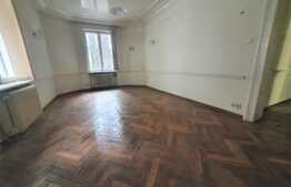 Vila deosebita, consolidata si renovata, 470 mp, curte 106 mp, Universitate-Batistei