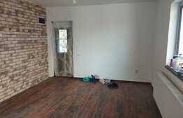 Casa cu gradina la pret de apartament in zona Joita, trei camere, 109 mp