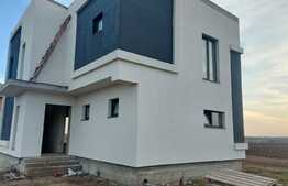 Casa de vanzare in mijlocul naturii la pret de apartament, in zona Joita