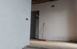 Vila la pret de apartament in zona Joita