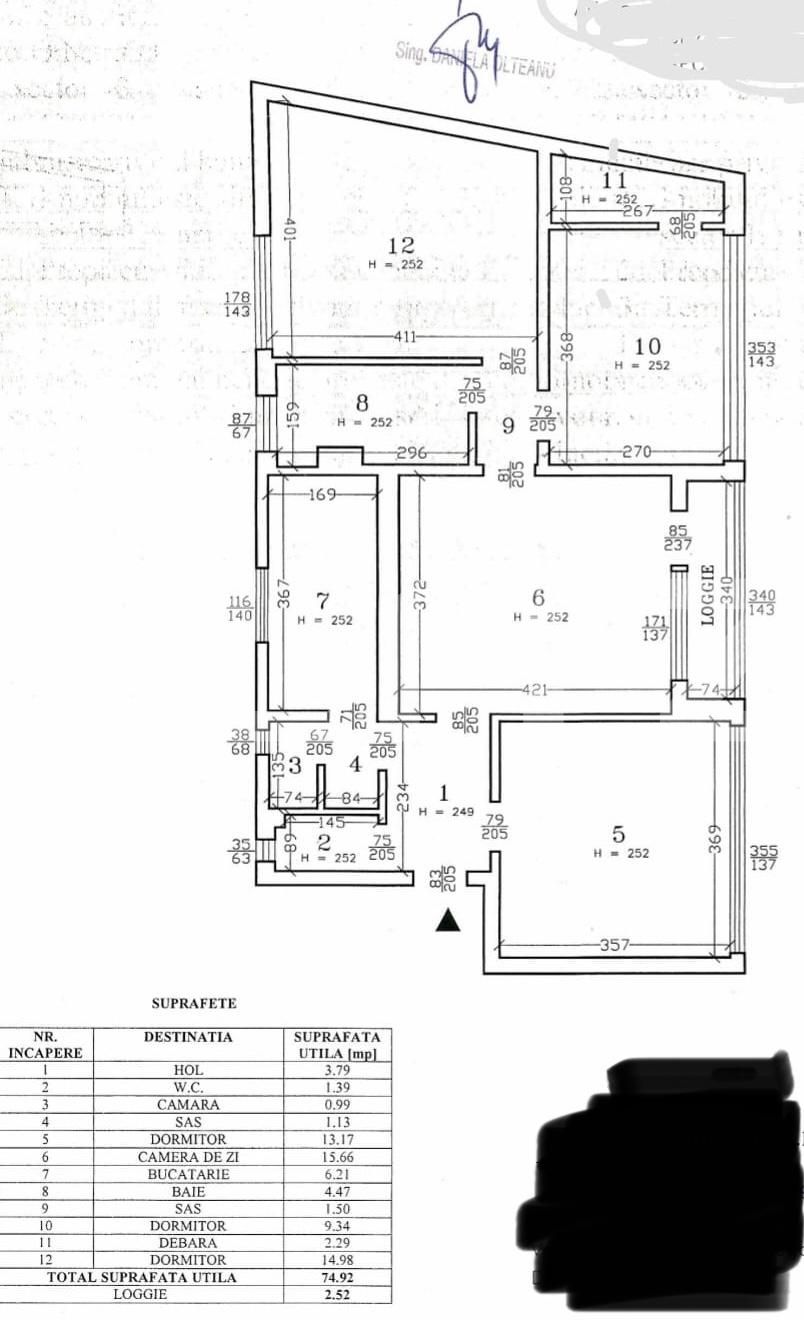 Apartament 4 camere, ultracentral, ideal pentru o familie cu copii sau investitie