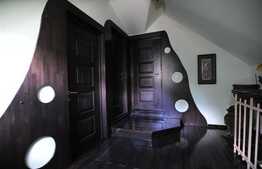 Apartament interbelic pe doua niveluri, 150 mp, zona Ultracentrala!