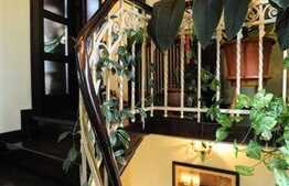 Apartament interbelic pe doua niveluri, 150 mp, zona Ultracentrala!