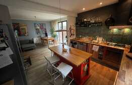 Apartament superb, 3 camere, 80 mp, curte 57 mp, Bucurestii Noi