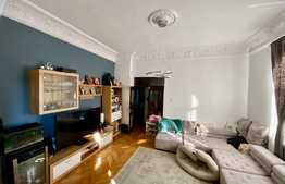 Apartament in vila interbelica, modern si luminos, Parcul Carol