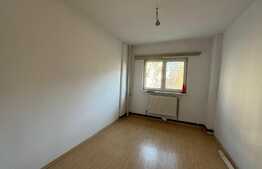 Apartament de 3 camere, centrala proprie, zona Dristor 