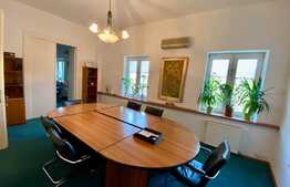 Apartament in vila de 5 camere, 131 mp, zona Parc Cismigiu