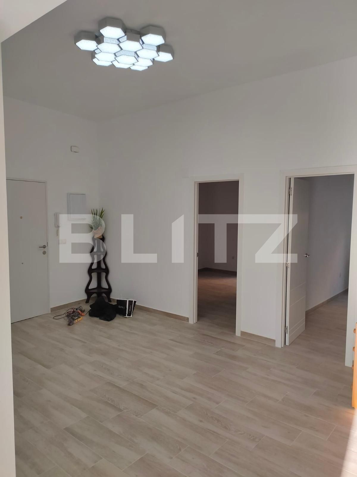 Casa de vânzare 5 camere 1 Mai - 81186CV | BLITZ București | Poza1