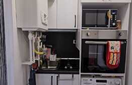 Garsonieră renovată, 23 mp, centrală proprie, zonă Ultracentrală