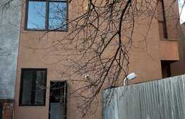 Vilă de 250 mp utili, mobilata, 104 mp teren, zona Cismigiu