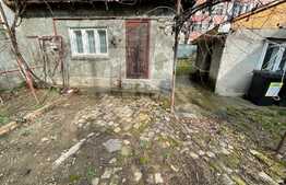 Casa cu teren de 220 mp, Baba Novac