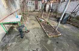 Casa cu teren de 220 mp, Baba Novac