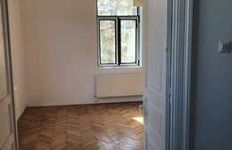 Investitie! O superba vila interbelica langa Guvernul Romaniei