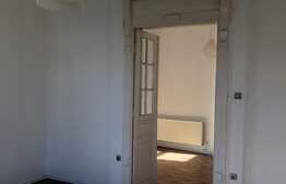 Investitie! O superba vila interbelica langa Guvernul Romaniei