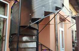 Apartament de 2 camere, 34 mp, curte si loc de parcare zona Parcul Carol