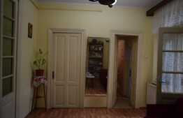 Apartament de 3 camere, parcare, zona Parcul Carol