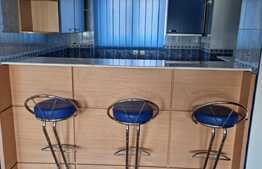 Vila spatioasa, 330 mp utili, garaj, zona Crangasi! 