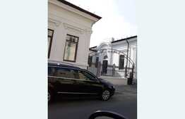 Investitie! 2 vile de vanzare, singur in curte, zona Basarab!