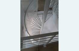 Investitie! 2 vile de vanzare, singur in curte, zona Basarab!