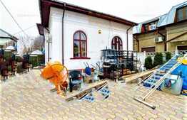 Casa de vanzare cu 7 camere, teren 326 mp pe colt, Piata Iancului