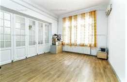 Casa de vanzare cu 7 camere, teren 326 mp pe colt, Piata Iancului