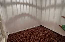 Apartament de 4 camere, 70 mp, curte de 50 mp, parcare, zona Eminescu