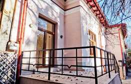 Casa construita in 2004, 230 mp, in Cotroceni