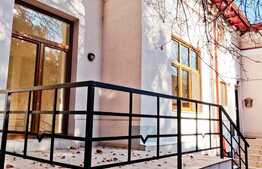 Casa construita in 2004, 230 mp, in Cotroceni