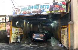 Casa de vanzare plus 3 business-uri la cheie, zona Mega Mall