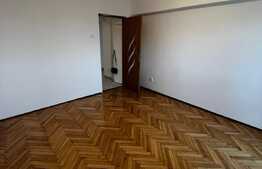 Apartament de 3 camere, 67 mp, decomandat, zona Universitate