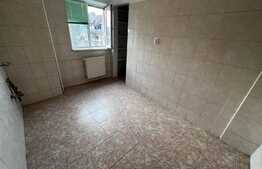 Apartament de 3 camere, 67 mp, decomandat, zona Universitate