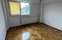 Apartament de 3 camere, 67 mp, decomandat, zona Universitate