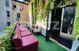 Vilă interbelică, 815 mp, 25 camere, centrală proprie, saună, ciubăr, Romană