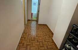 Apartament de 3 camere, 65 mp, decomandat, bulevardul Chisinau