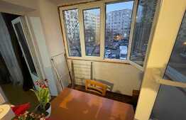 Apartament de 3 camere, 65 mp, decomandat, bulevardul Chisinau