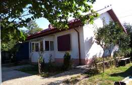 Casa cu teren de 2000 mp in orasul Fundulea