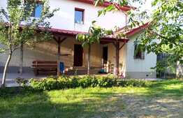 Casa cu teren de 2000 mp in orasul Fundulea