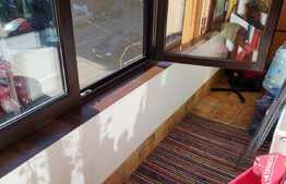 Apartament de 2 camere, etaj intermediar, zona Damaroaia