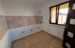 Casa 5 camere, constructie noua,150 mp, curte, zona Rahova