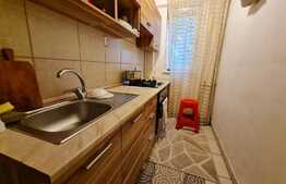 Apartament de 2 camere decomandat. Zona 1 Decembrie 1918.