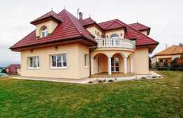 Prague, For sale family house 320 m², land 1 567 m²