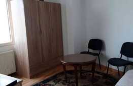 Garsoniera 30 mp, zona Lipscani