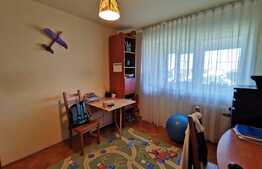 Apartament de 3 camere, etaj intermediar, zona Bucureștii Noi 