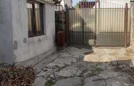 Casa cu 5 camere , 402 mp teren, cartier Andronache