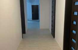 Apartament de 3 camere, 133 mp, curte proprie, bloc nou, zona 1 Mai